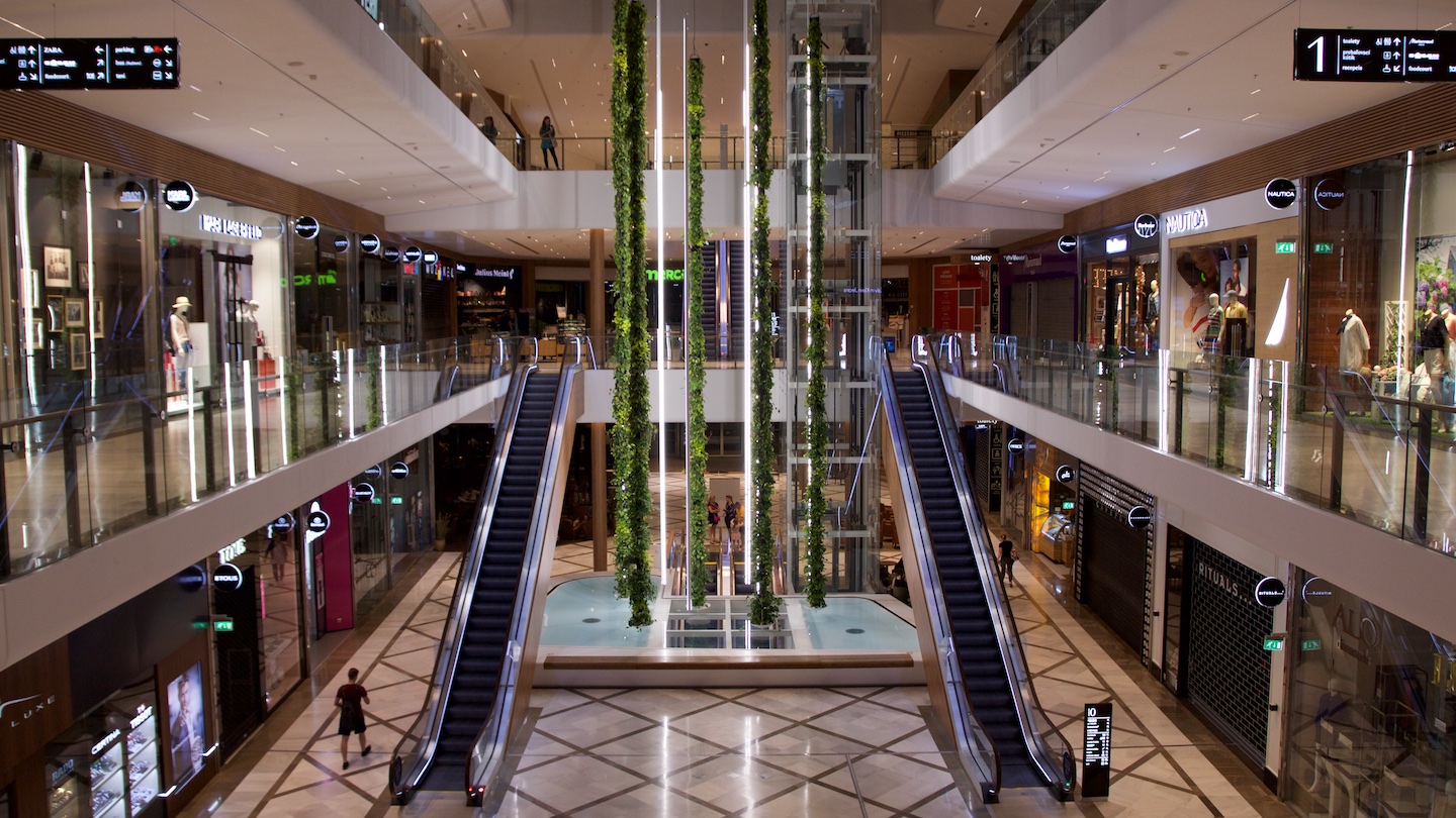 OC AUPARK**** BRATISLAVA