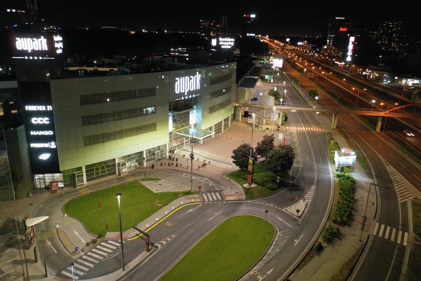 OC AUPARK **** BRATISLAVA