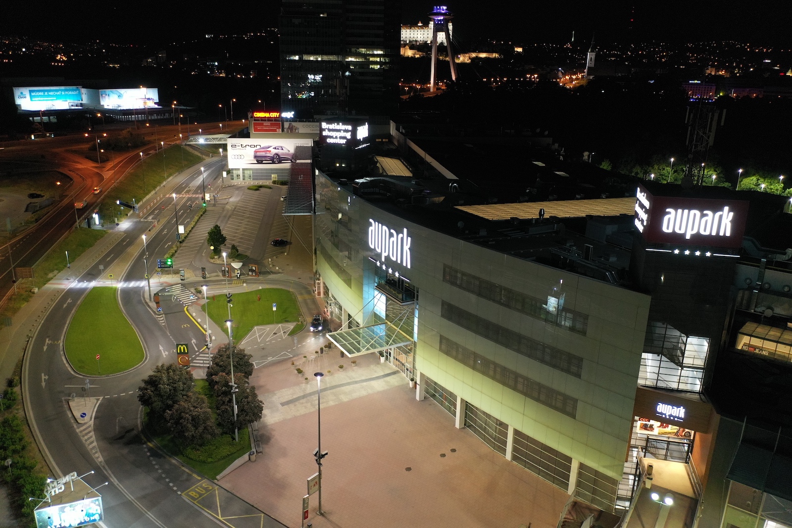 OC AUPARK **** BRATISLAVA