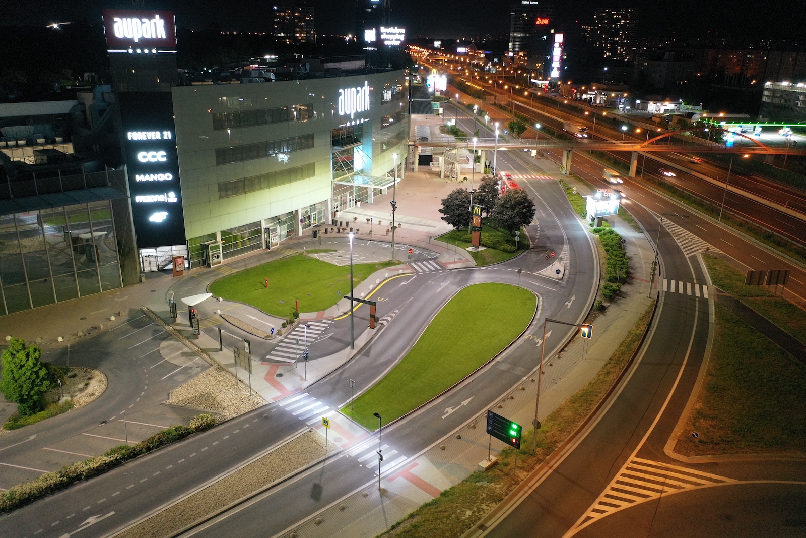 OC AUPARK **** BRATISLAVA