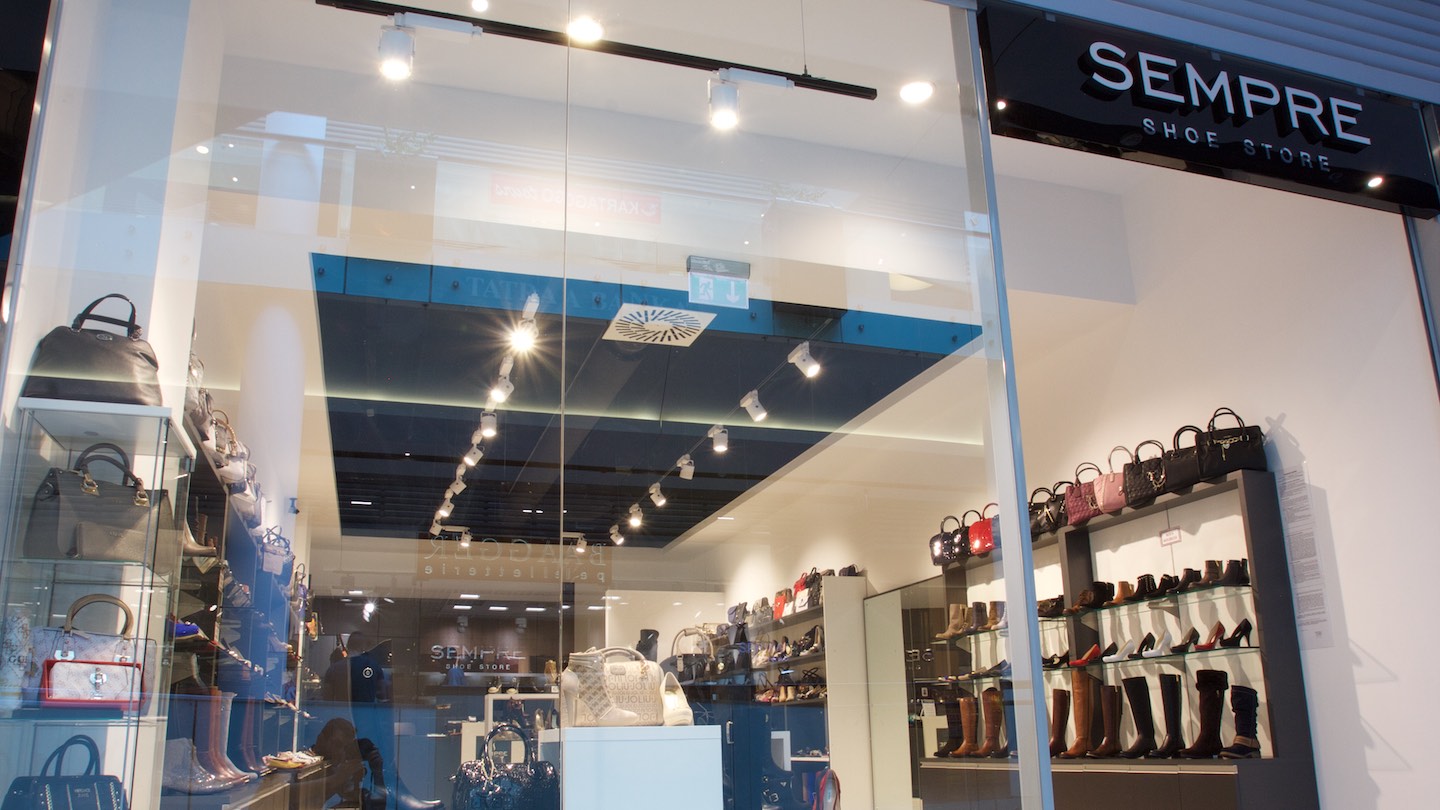 LED illuminance of store SEMPRE / OC Central Bratislava